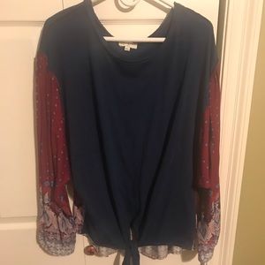 Umgee Navy tie front blouse